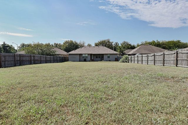 4565 W Greenridge Street, Springfield, MO 65807