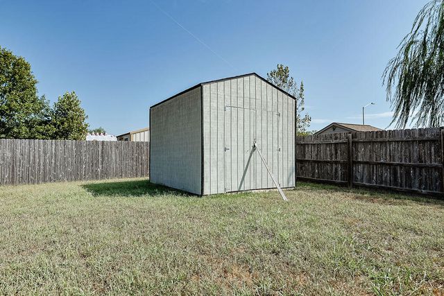 4565 W Greenridge Street, Springfield, MO 65807