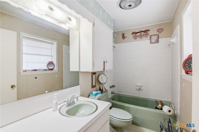 911 W Constitution Street, Victoria, TX 77901