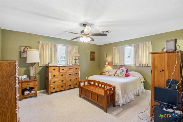 911 W Constitution Street, Victoria, TX 77901