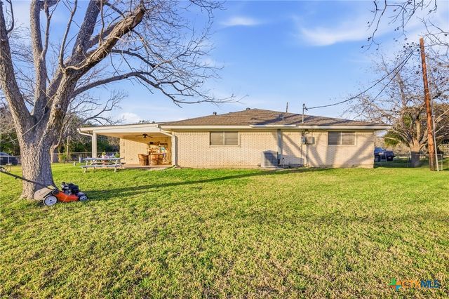 911 W Constitution Street, Victoria, TX 77901