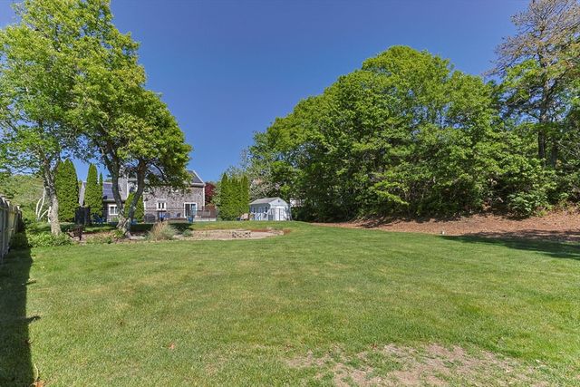 30 Sheffield Place, Mashpee, MA 02649