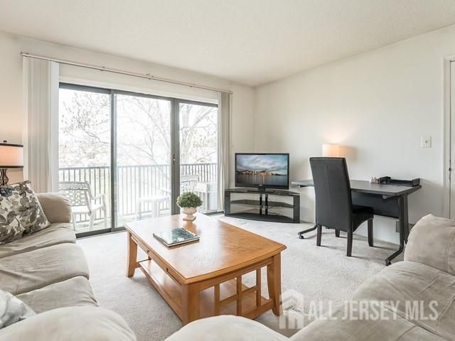 395 Lancaster Court, Piscataway, NJ 08854