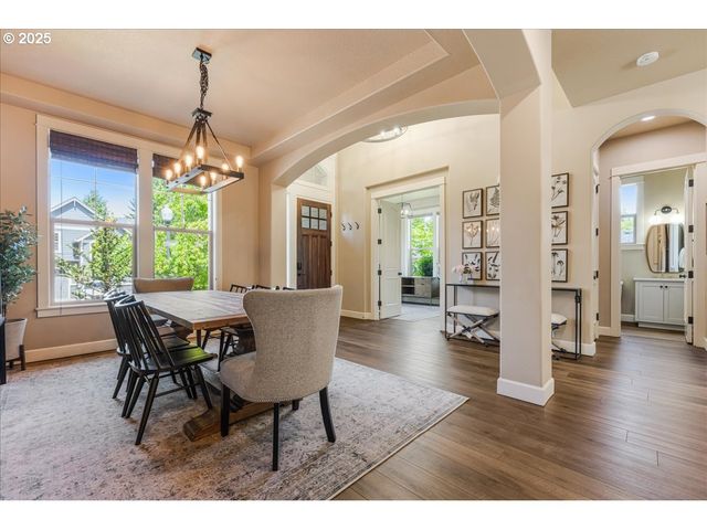 8614 Sw LOGAN Ln, Tualatin, OR 97062