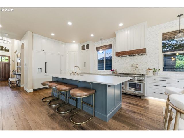 8614 Sw LOGAN Ln, Tualatin, OR 97062