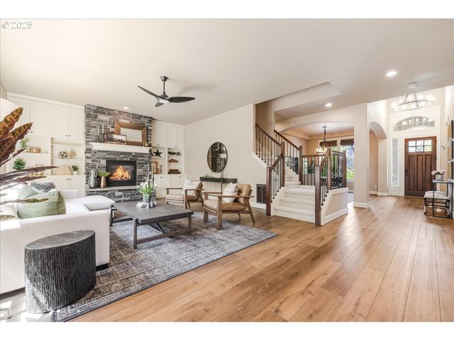 8614 Sw LOGAN Ln, Tualatin, OR 97062