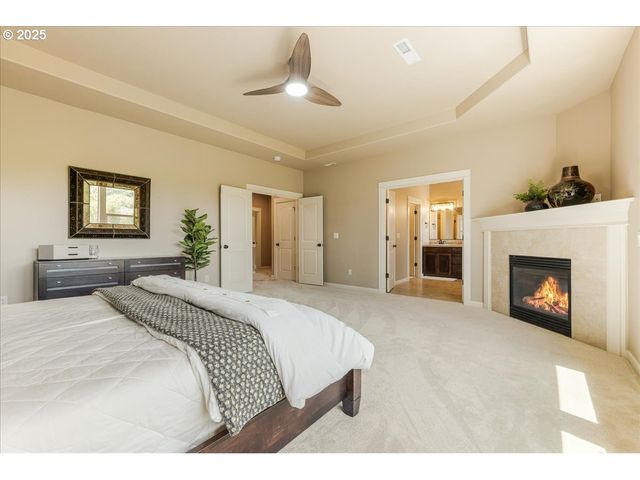 8614 Sw LOGAN Ln, Tualatin, OR 97062