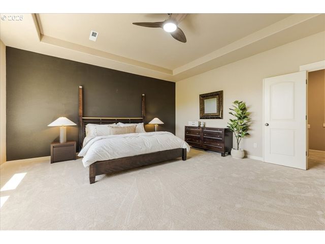 8614 Sw LOGAN Ln, Tualatin, OR 97062