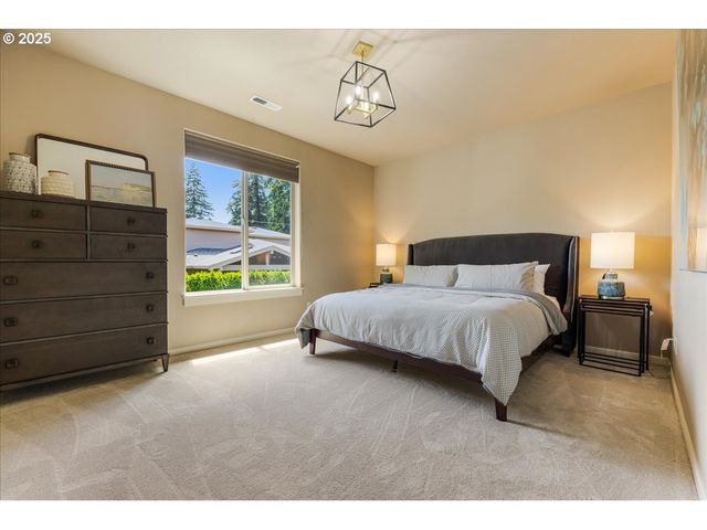 8614 Sw LOGAN Ln, Tualatin, OR 97062
