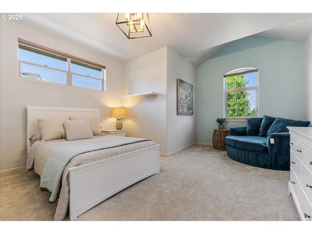 8614 Sw LOGAN Ln, Tualatin, OR 97062