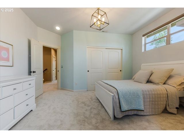 8614 Sw LOGAN Ln, Tualatin, OR 97062