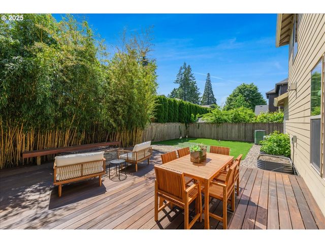 8614 Sw LOGAN Ln, Tualatin, OR 97062