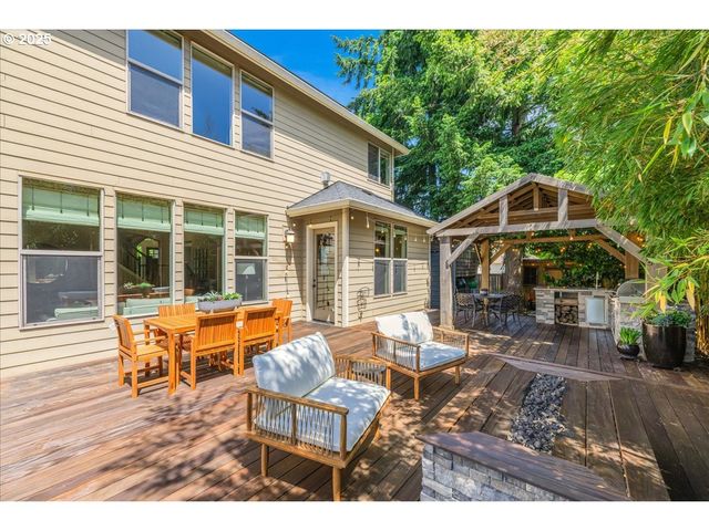 8614 Sw LOGAN Ln, Tualatin, OR 97062