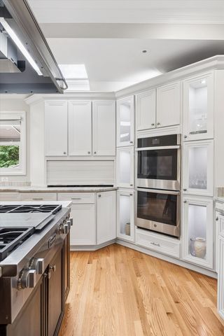 301 W Cossitt Avenue, La Grange, IL 60525