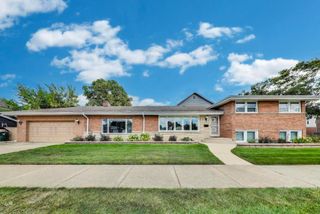2121 W Sibley Street, Park Ridge, IL 60068