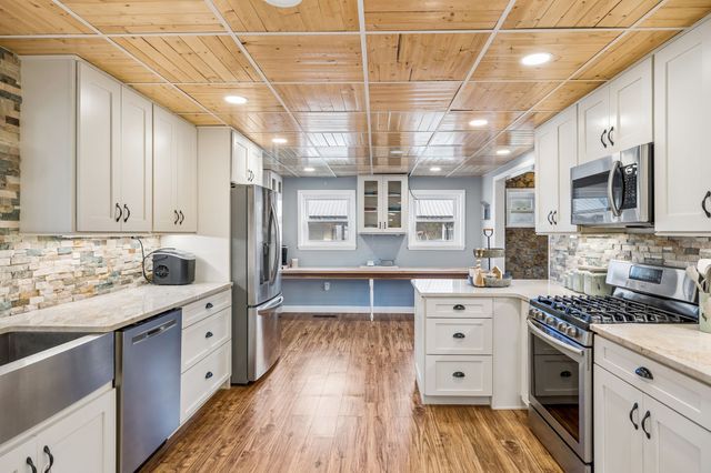 635 Cane Creek Rd, Hohenwald, TN 38462