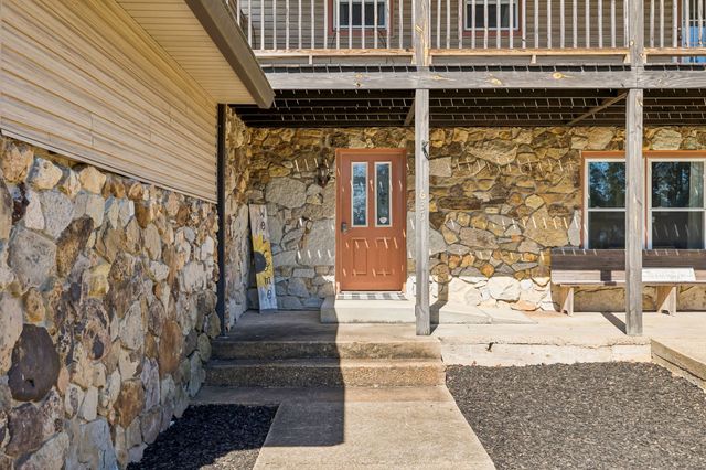 635 Cane Creek Rd, Hohenwald, TN 38462