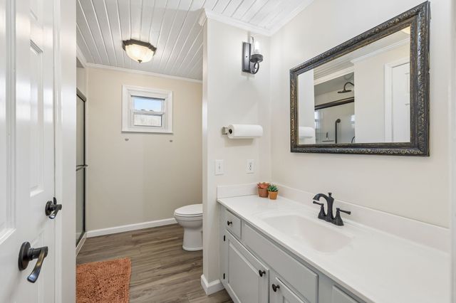 635 Cane Creek Rd, Hohenwald, TN 38462