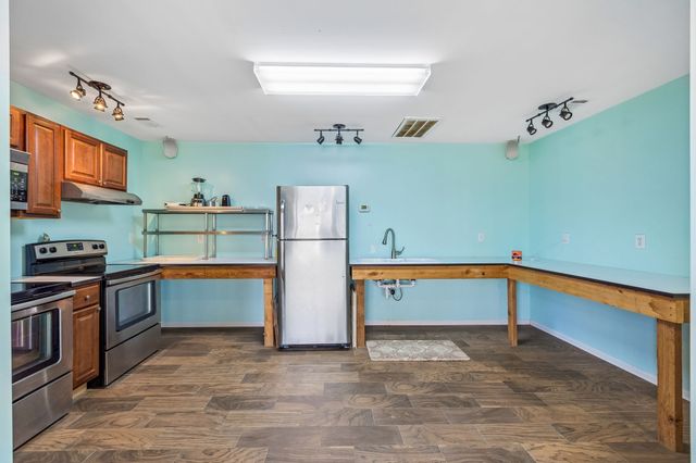 635 Cane Creek Rd, Hohenwald, TN 38462