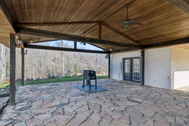 635 Cane Creek Rd, Hohenwald, TN 38462