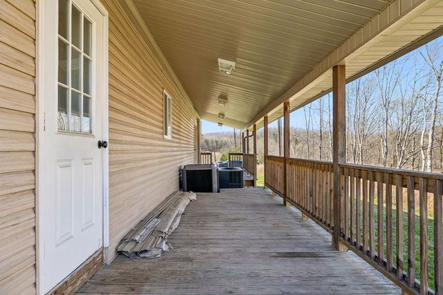635 Cane Creek Rd, Hohenwald, TN 38462