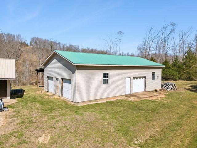 635 Cane Creek Rd, Hohenwald, TN 38462
