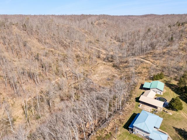 635 Cane Creek Rd, Hohenwald, TN 38462