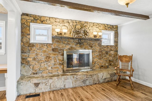 635 Cane Creek Rd, Hohenwald, TN 38462