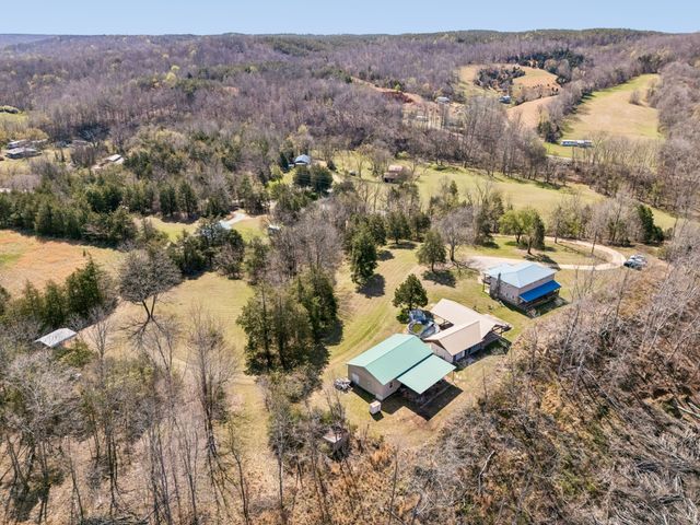 635 Cane Creek Rd, Hohenwald, TN 38462