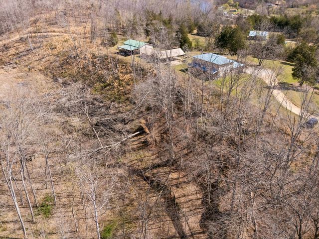 635 Cane Creek Rd, Hohenwald, TN 38462