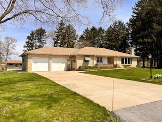 15060 Carpenter ROAD, Brookfield, WI 53005