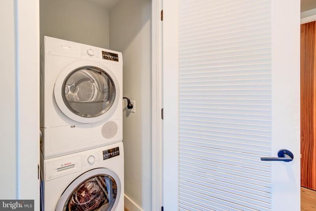 1300 4TH ST SE #414, Washington, DC 20003