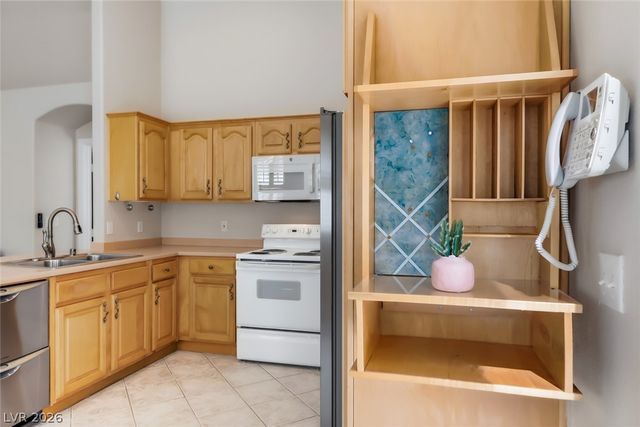 9765 Floweret Avenue, Las Vegas, NV 89117