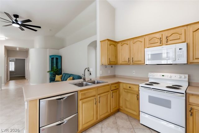 9765 Floweret Avenue, Las Vegas, NV 89117