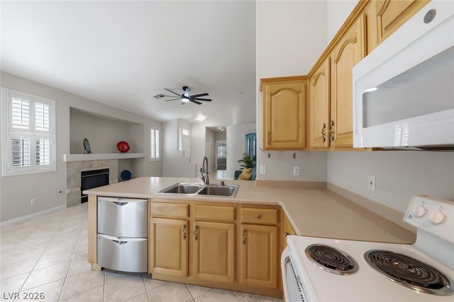 9765 Floweret Avenue, Las Vegas, NV 89117