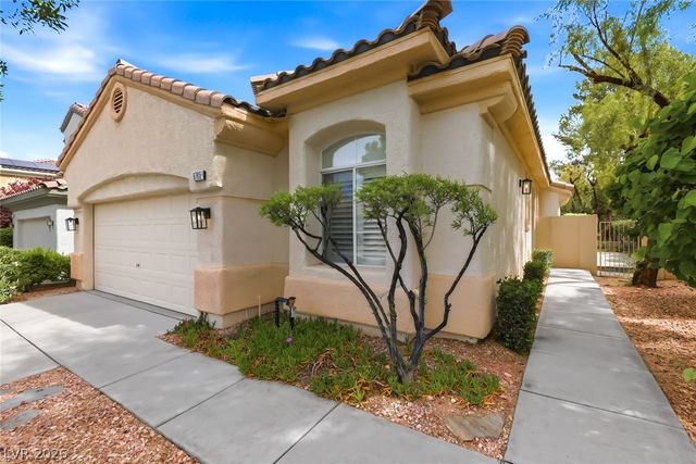 9765 Floweret Avenue, Las Vegas, NV 89117