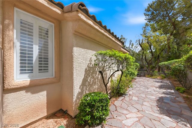 9765 Floweret Avenue, Las Vegas, NV 89117