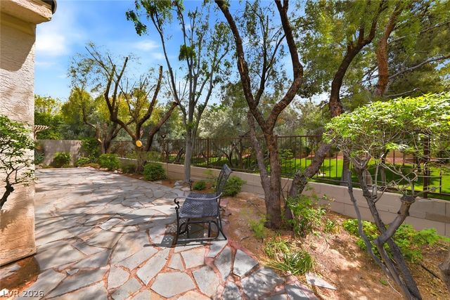 9765 Floweret Avenue, Las Vegas, NV 89117