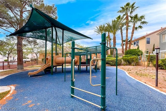 9765 Floweret Avenue, Las Vegas, NV 89117