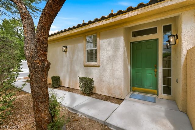 9765 Floweret Avenue, Las Vegas, NV 89117