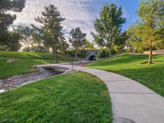 9765 Floweret Avenue, Las Vegas, NV 89117