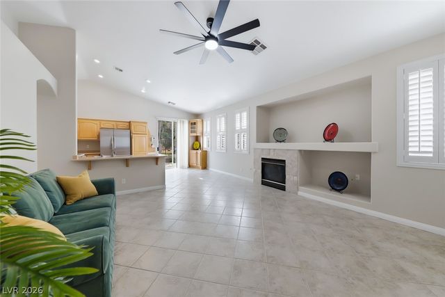 9765 Floweret Avenue, Las Vegas, NV 89117