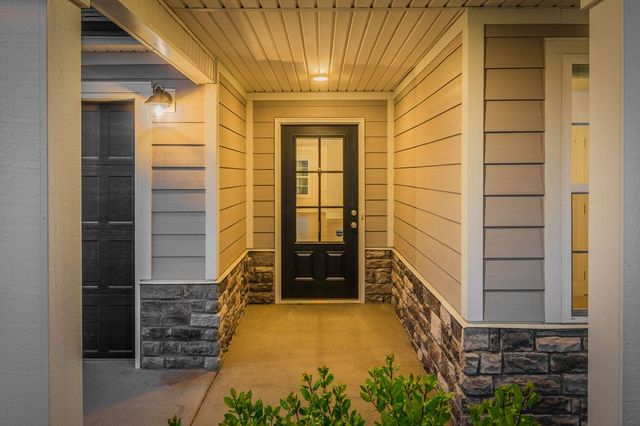 333 Frontier Dr, Clarksville, TN 37043