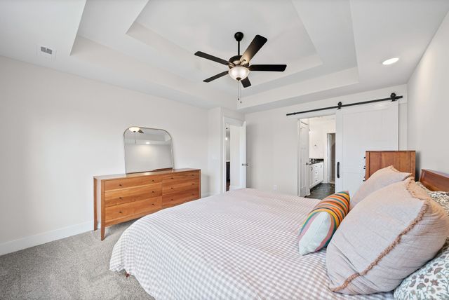 333 Frontier Dr, Clarksville, TN 37043