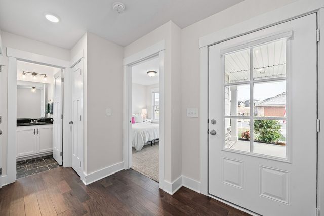 333 Frontier Dr, Clarksville, TN 37043