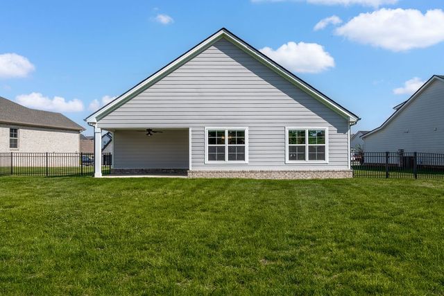 333 Frontier Dr, Clarksville, TN 37043