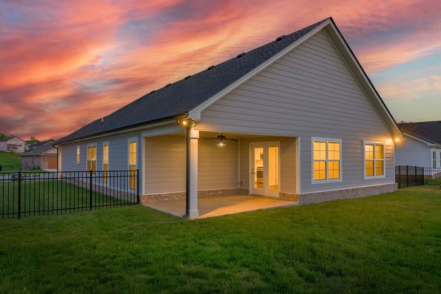 333 Frontier Dr, Clarksville, TN 37043