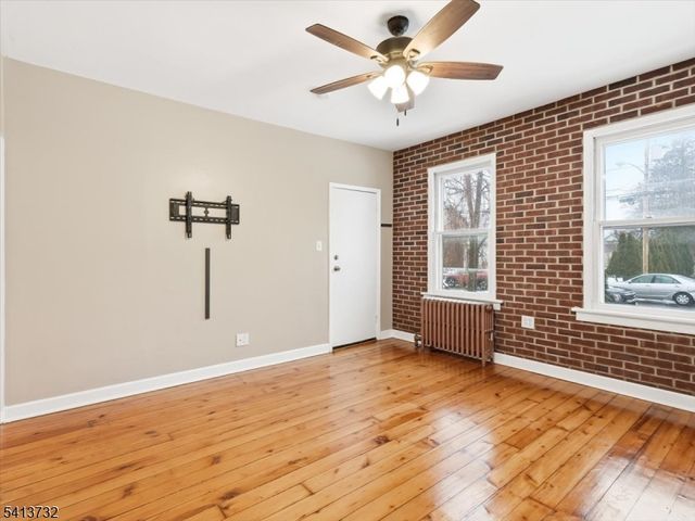 46 Maple St, Bloomfield Twp., NJ 07003