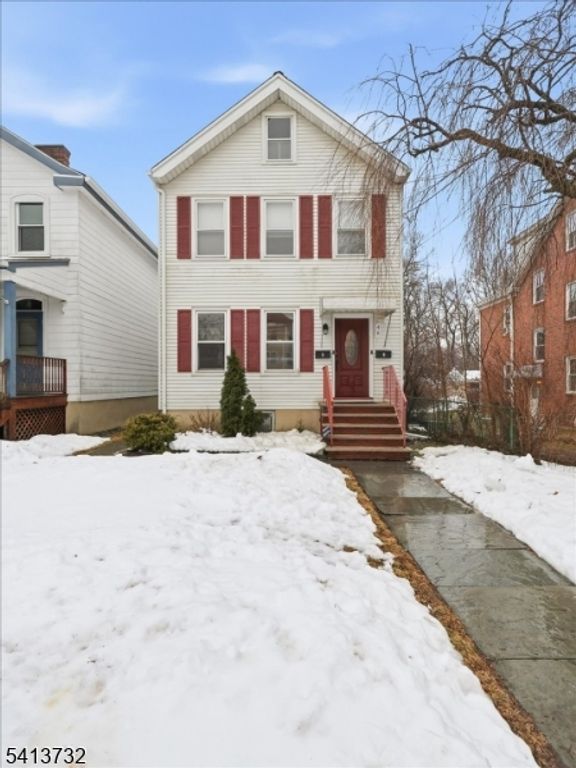 46 Maple St, Bloomfield Twp., NJ 07003