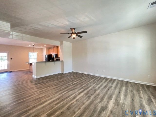 8107 Creekside Village Dr, Mechanicsville, VA 23111